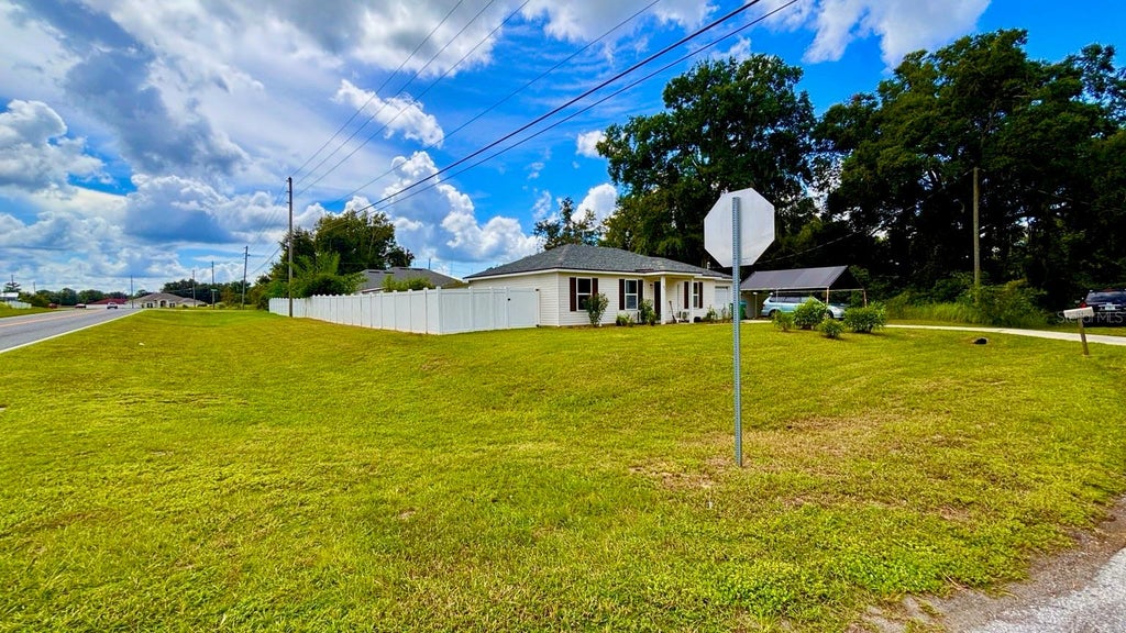 Photo of 81 Dogwood Drive Loop, Ocala, FL 34472 (MLS # OM732517)