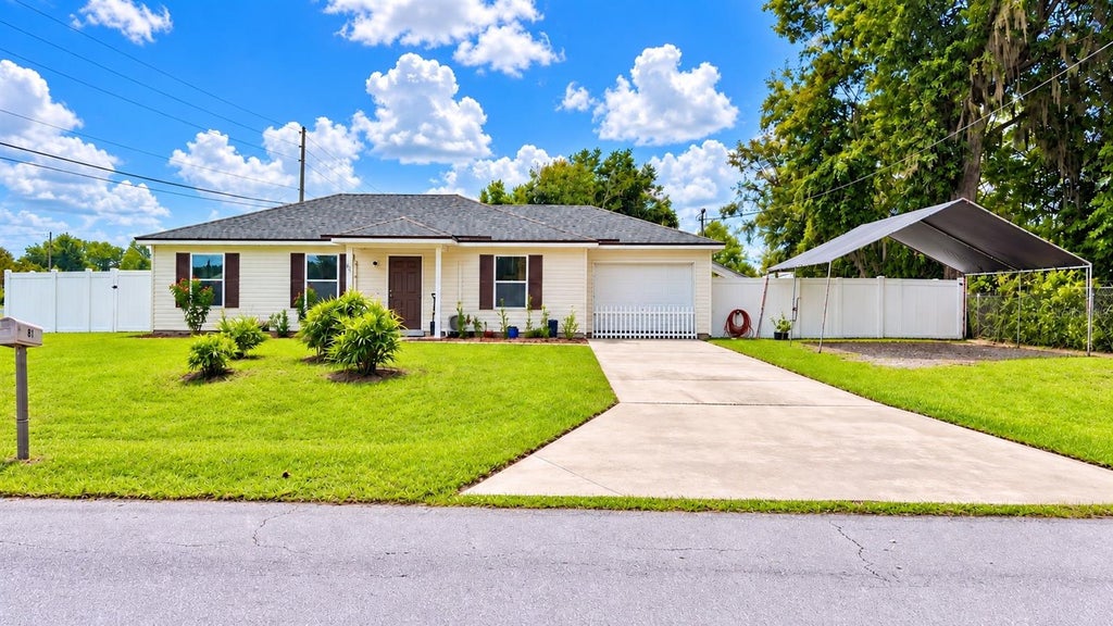 Photo of 81 Dogwood Drive Loop, Ocala, FL 34472 (MLS # OM732517)