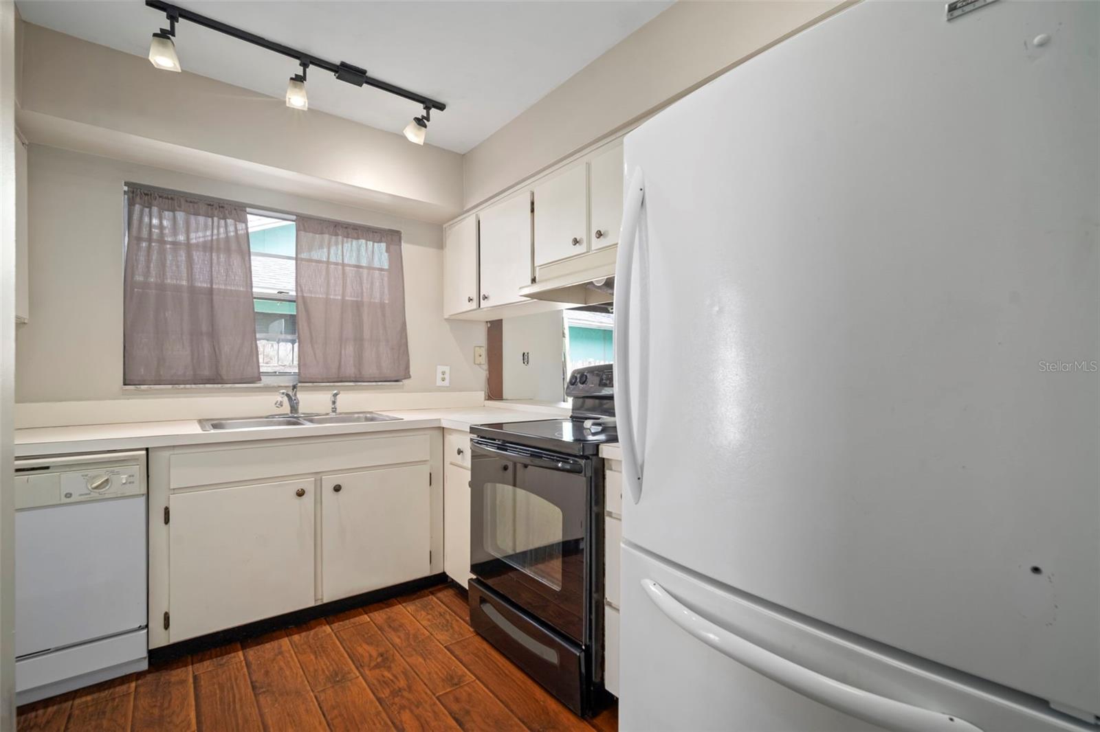 LAKEMONT UNIT 2 - Residential