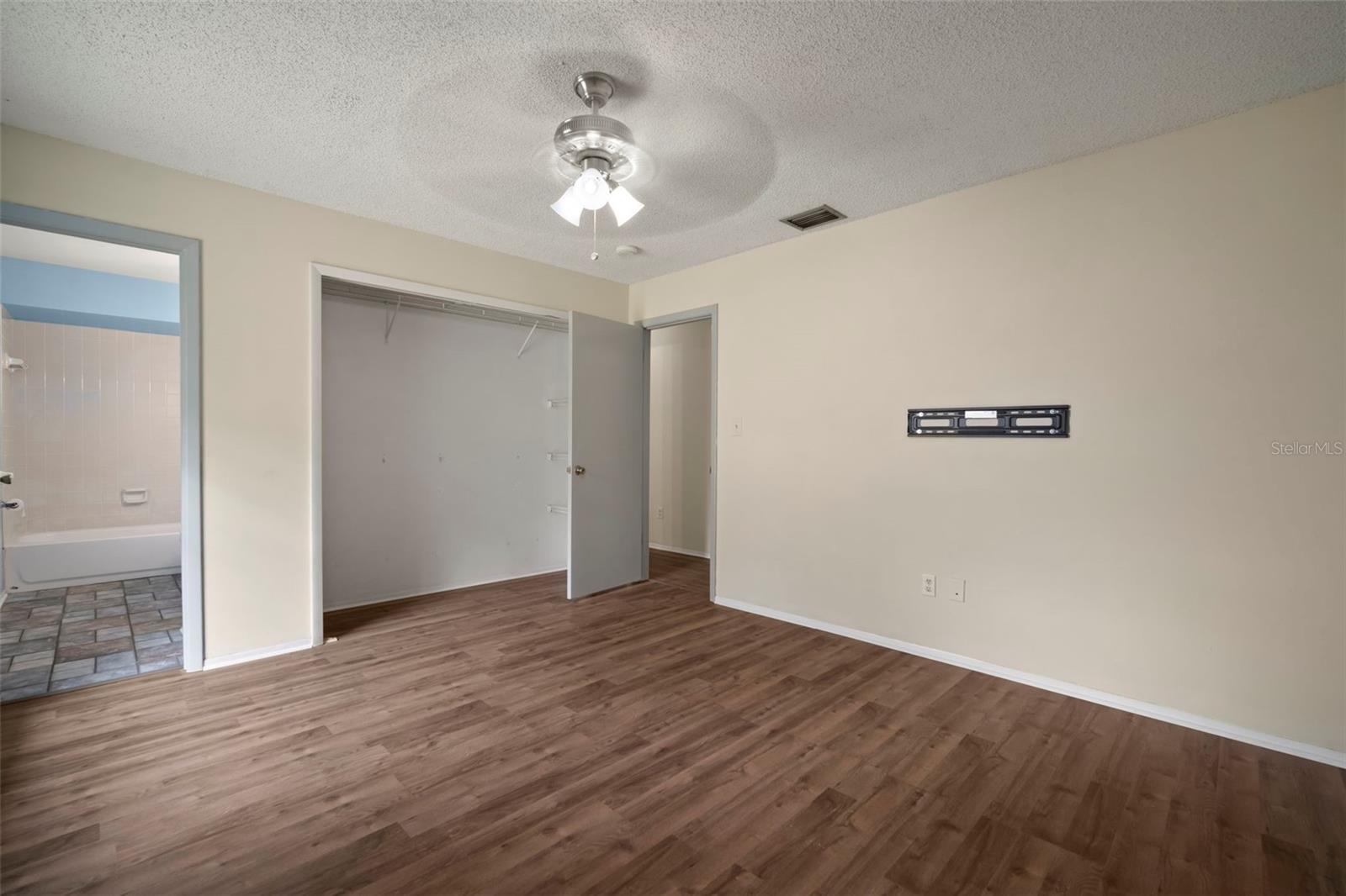 LAKEMONT UNIT 2 - Residential