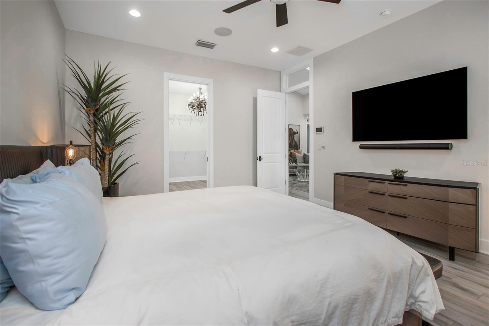 MORRISON COURT - Residential