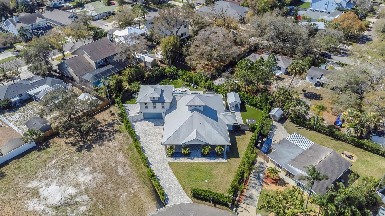 MORRISON COURT - Residential