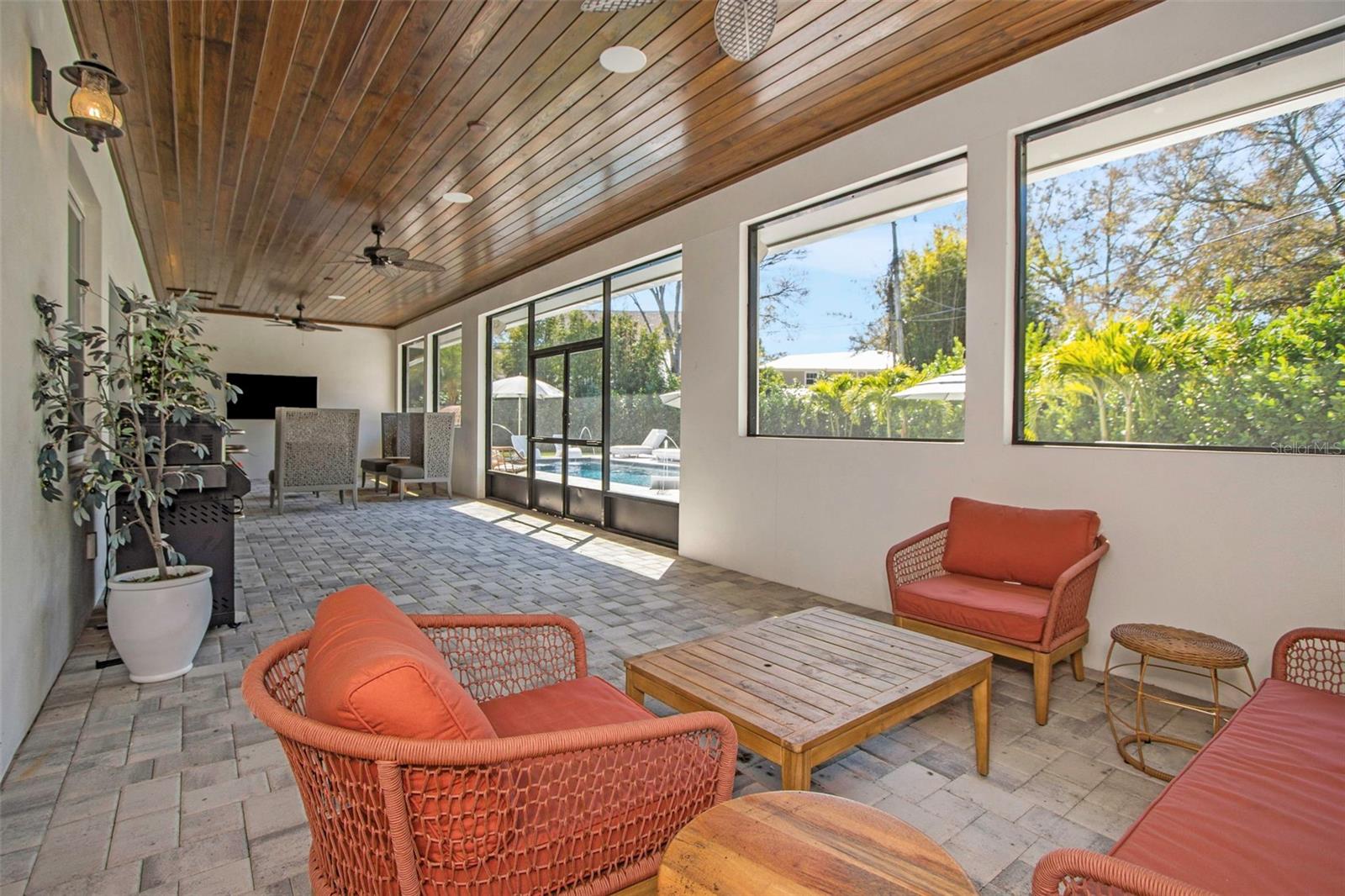 MORRISON COURT - Residential