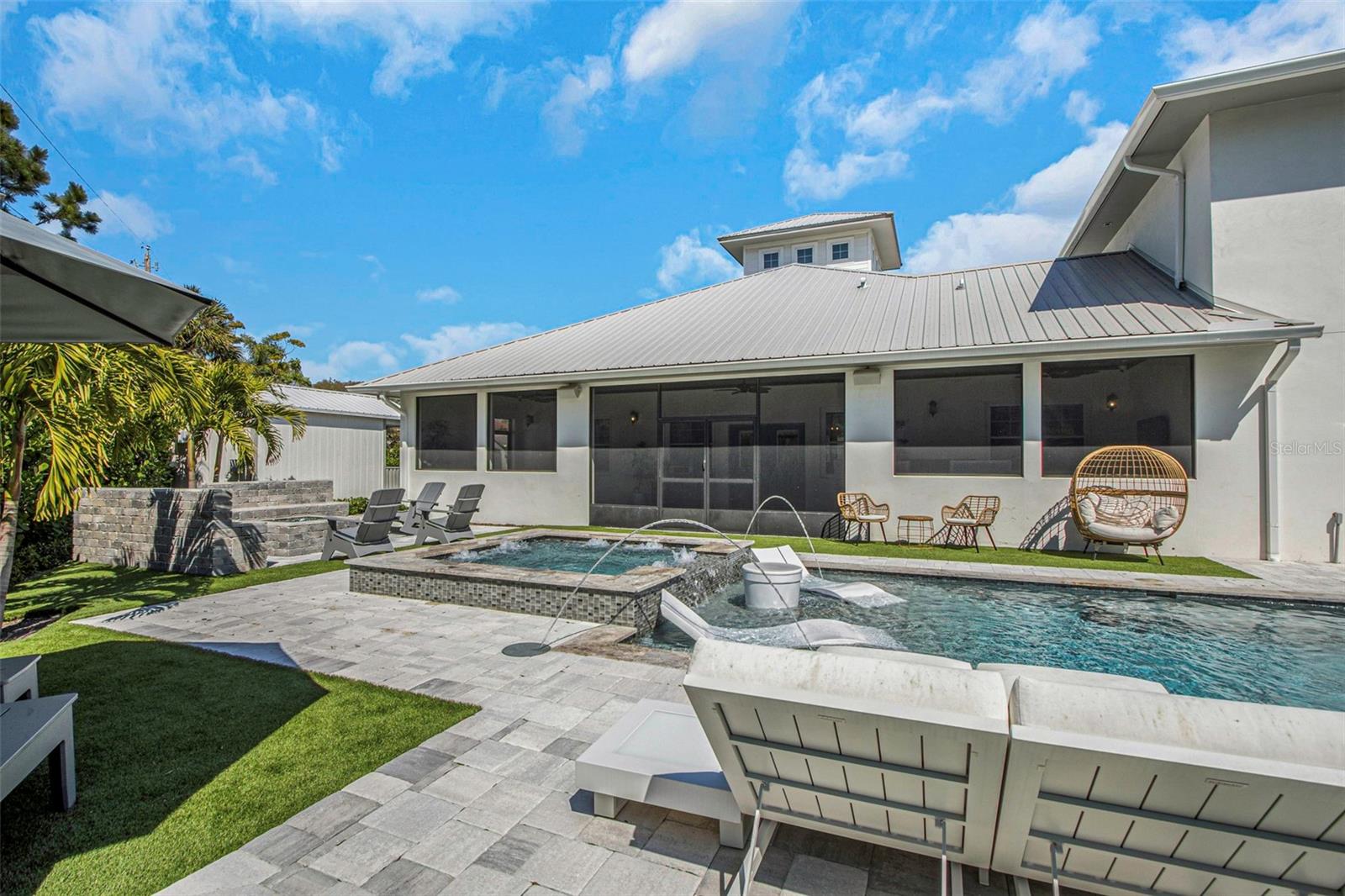 MORRISON COURT - Residential
