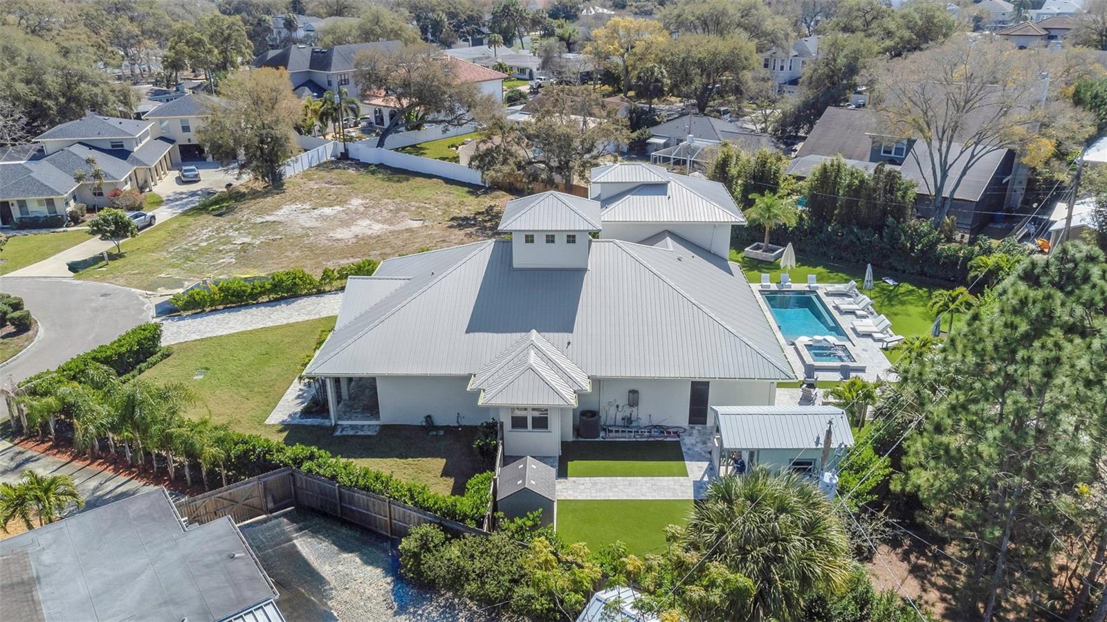 MORRISON COURT - Residential