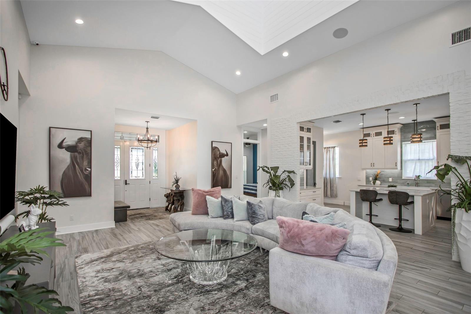 MORRISON COURT - Residential