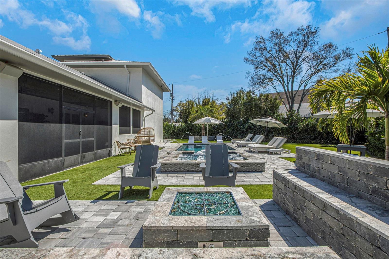 MORRISON COURT - Residential