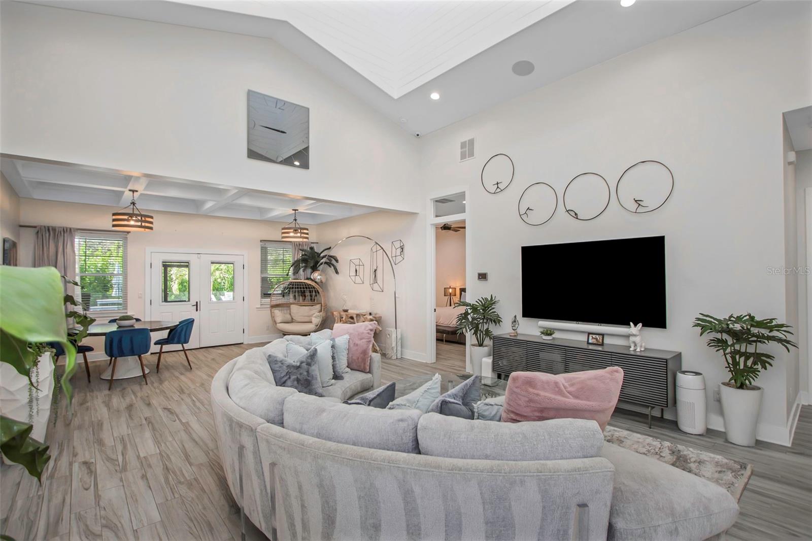 MORRISON COURT - Residential