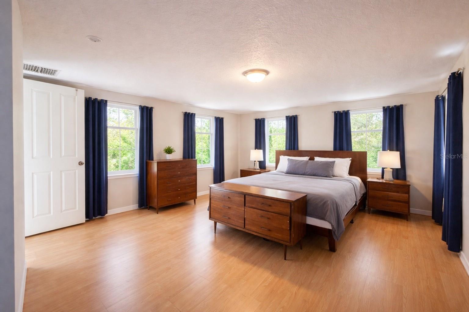 PARADISE HEIGHTS - Residential