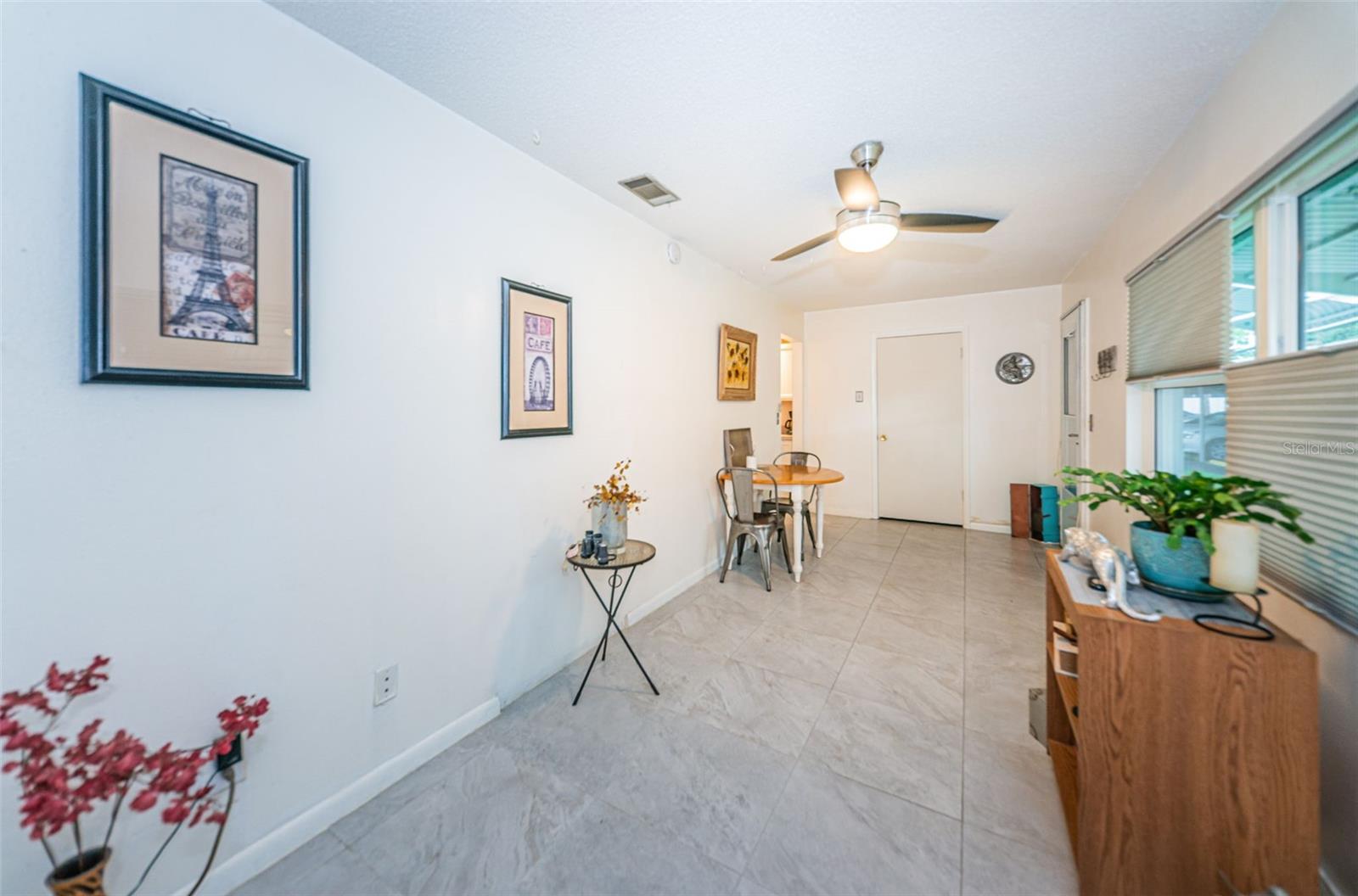 PARADISE SHORES - Residential