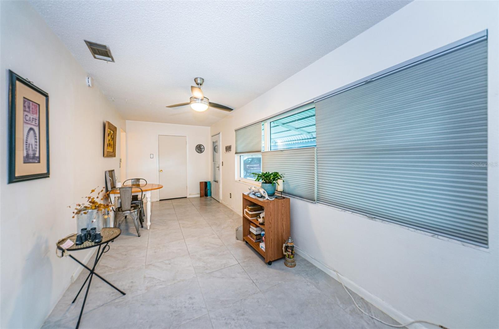 PARADISE SHORES - Residential