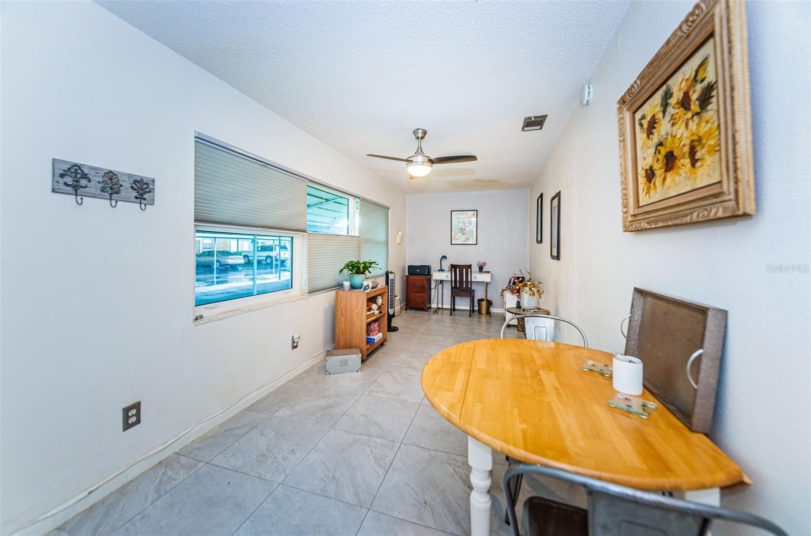 PARADISE SHORES - Residential