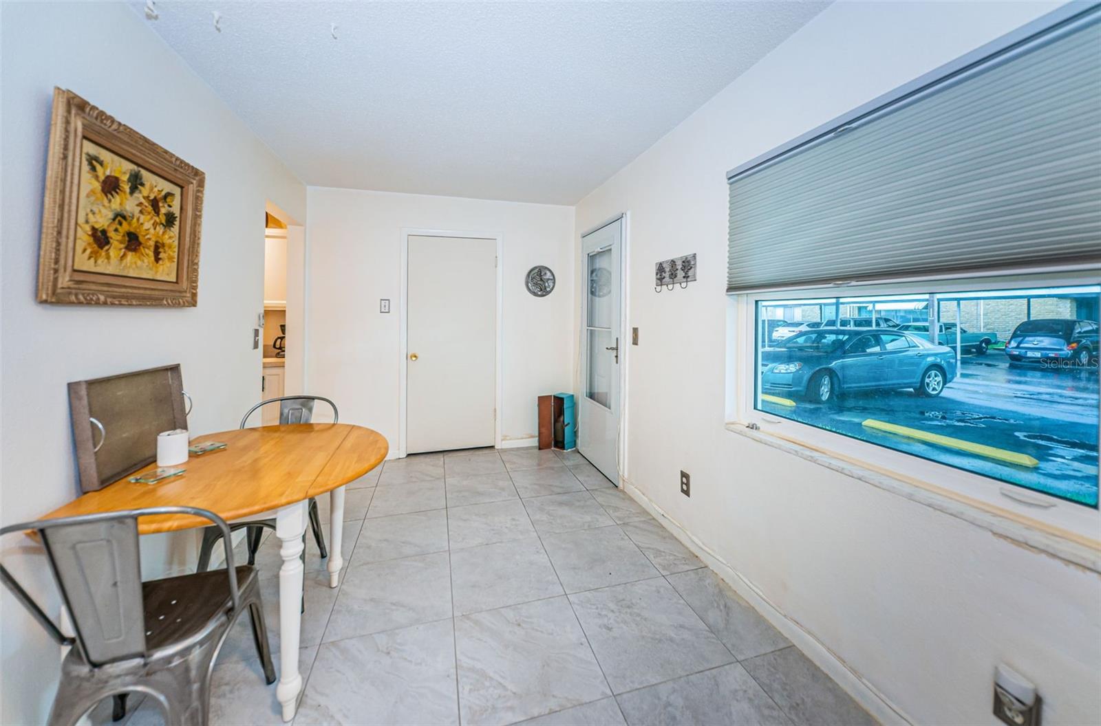 PARADISE SHORES - Residential