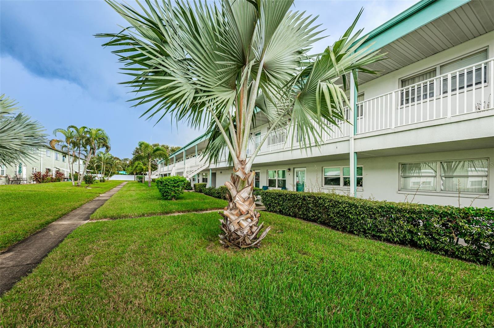 PARADISE SHORES - Residential