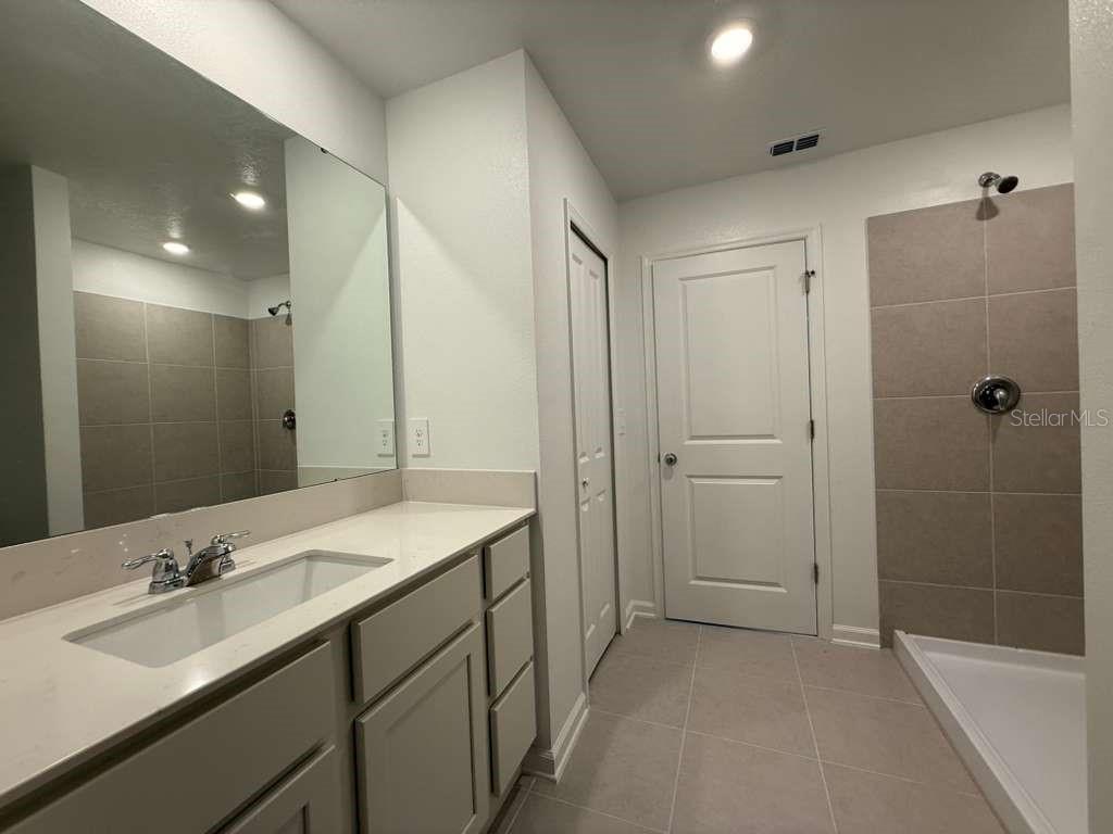 HAMILTON BLUFF SUB - Residential Lease