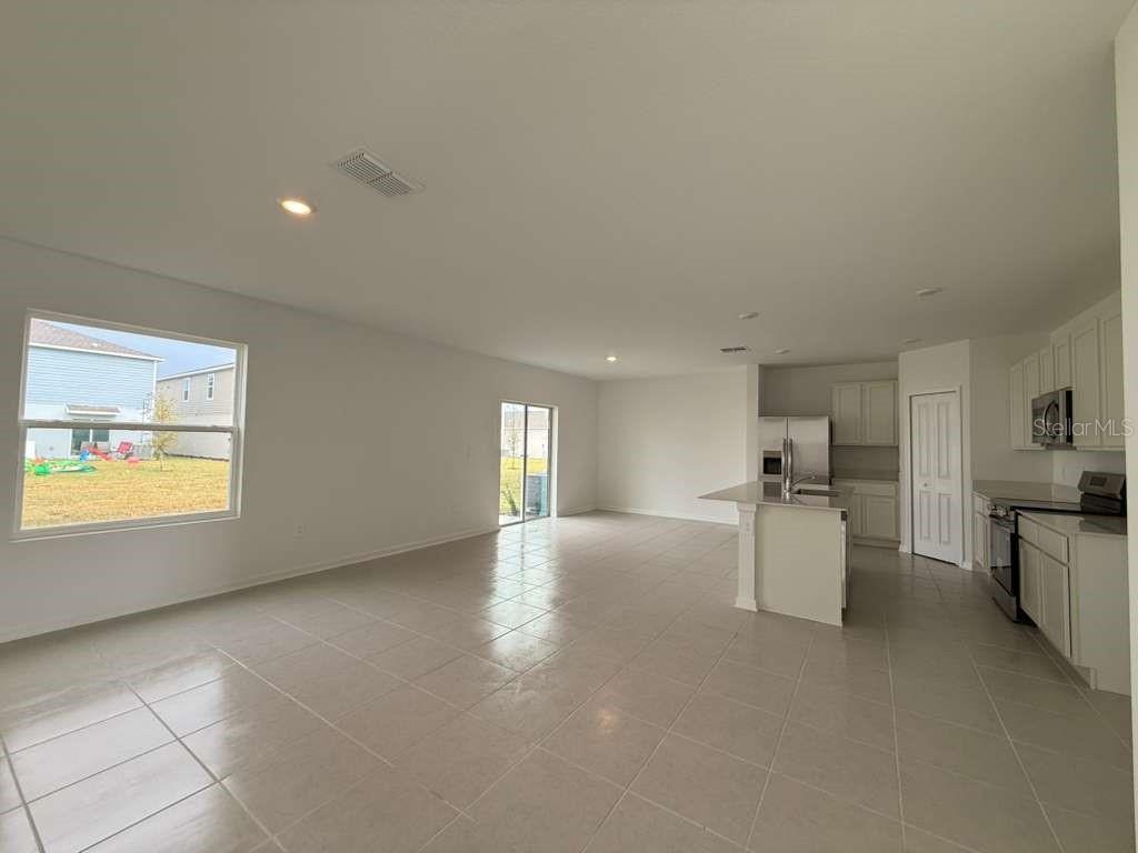 HAMILTON BLUFF SUB - Residential Lease