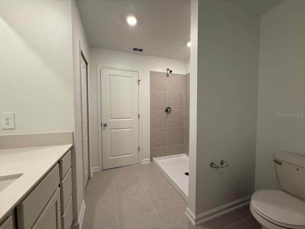 HAMILTON BLUFF SUB - Residential Lease