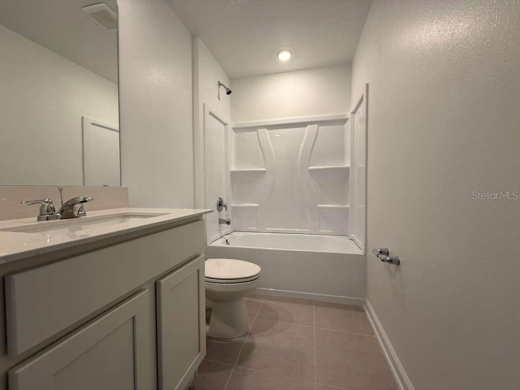 HAMILTON BLUFF SUB - Residential Lease