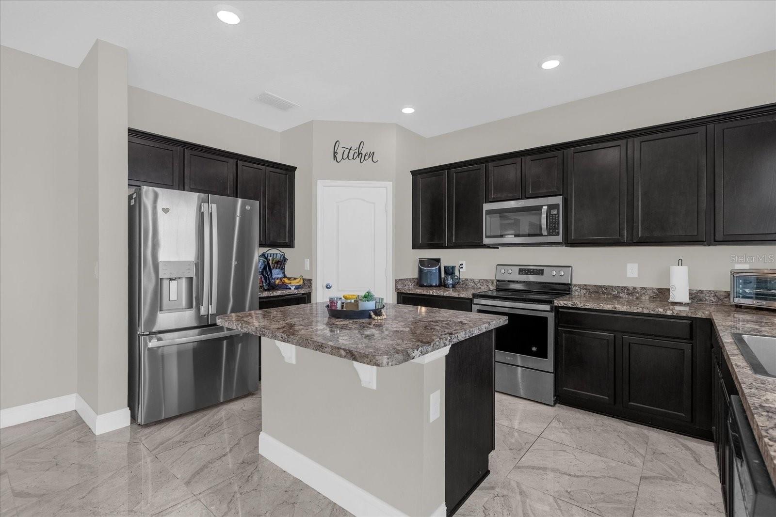 GRAMERCY FARMS PH 7 PG 25 PG 126 LOT 734 - Residential