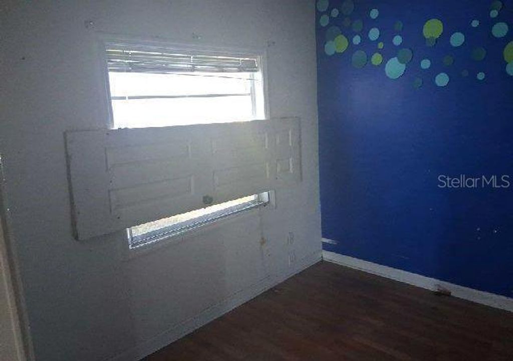 Photo of 1908 51st Avenue W, Bradenton, FL 34207 (MLS # O6371591)