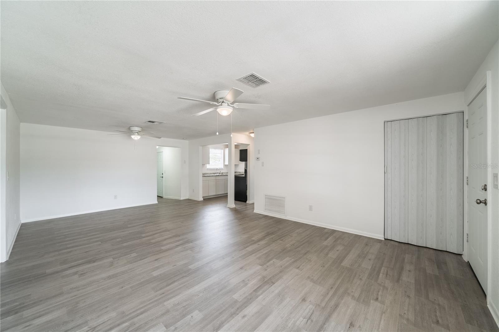 DELTONA LAKES UNIT 32 - Residential