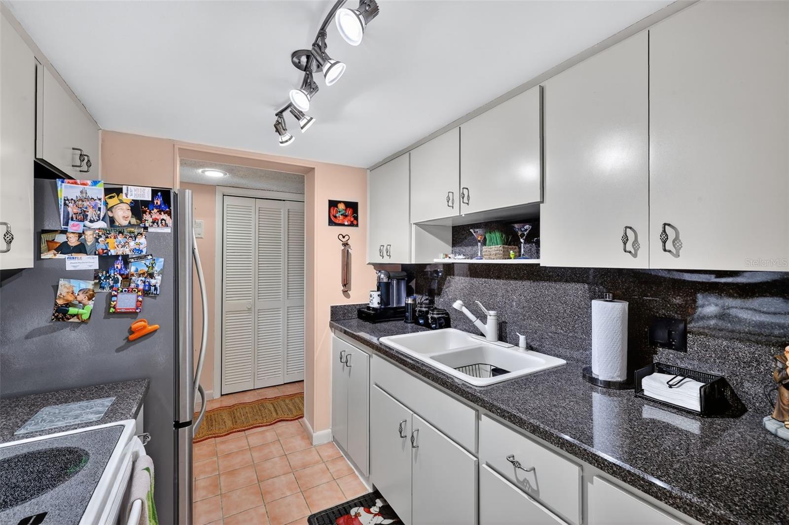 ROYAL RICHEY VILLAGE CONDO 02 - Residential