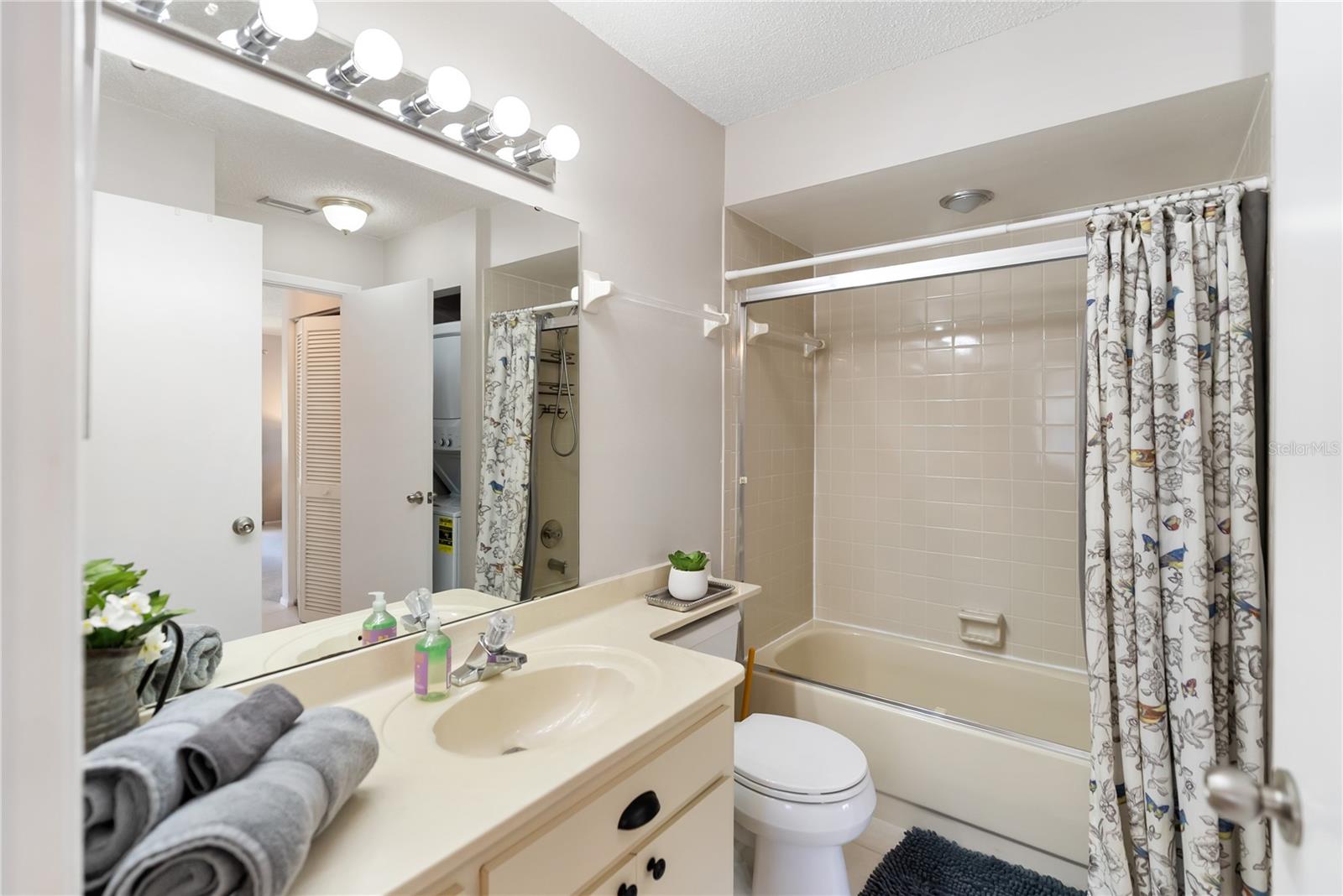 CHARTWELL GREEN - Residential