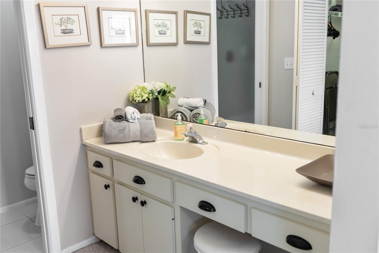 CHARTWELL GREEN - Residential