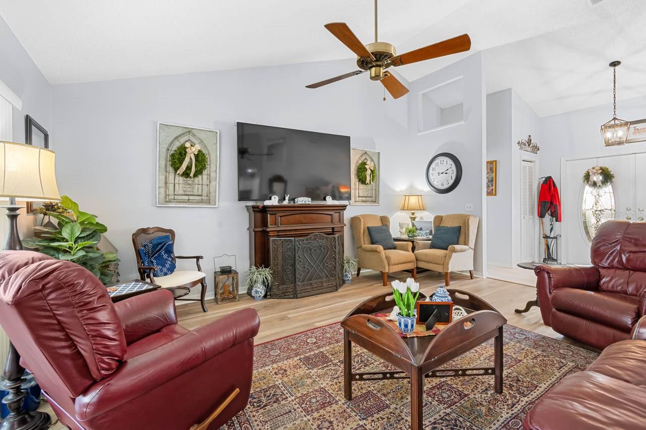 CALOOSA COUNTRY CLUB ESTATES U - Residential