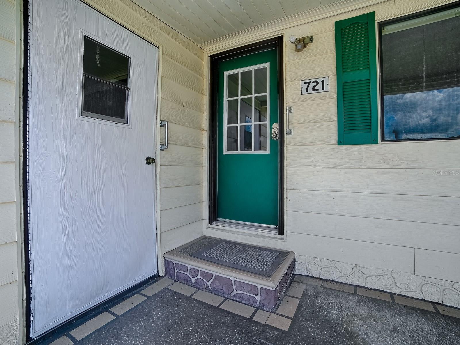 721 SHARON DRIVE