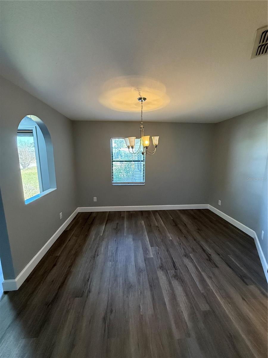 ELOISE WOODS LAKE RING UNIT - Residential