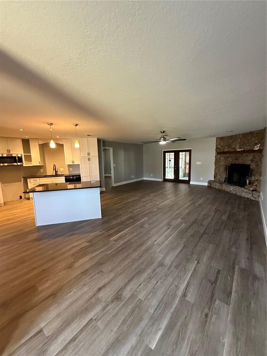 ELOISE WOODS LAKE RING UNIT - Residential