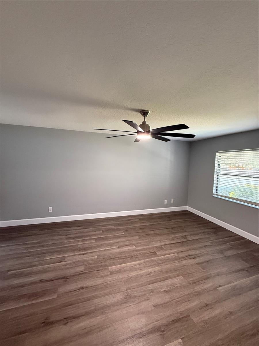 ELOISE WOODS LAKE RING UNIT - Residential