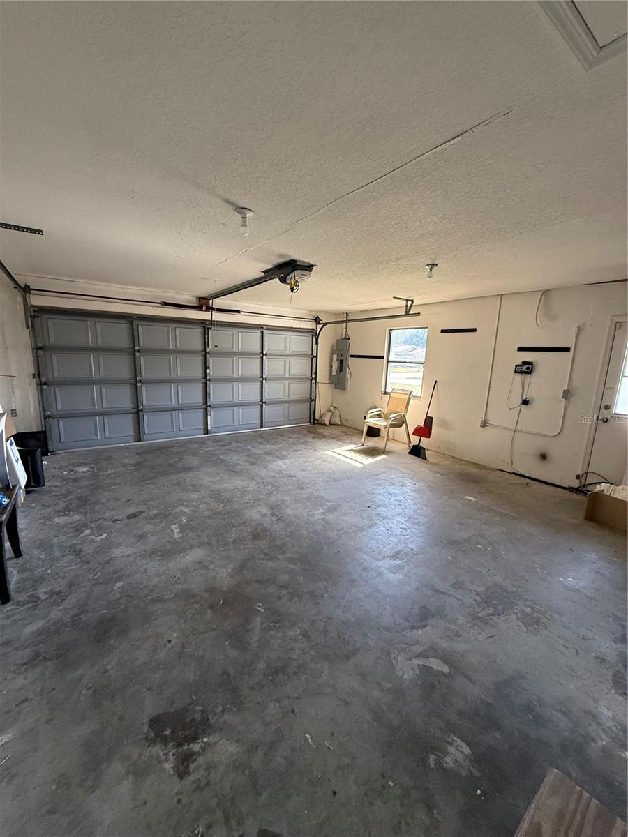 ELOISE WOODS LAKE RING UNIT - Residential