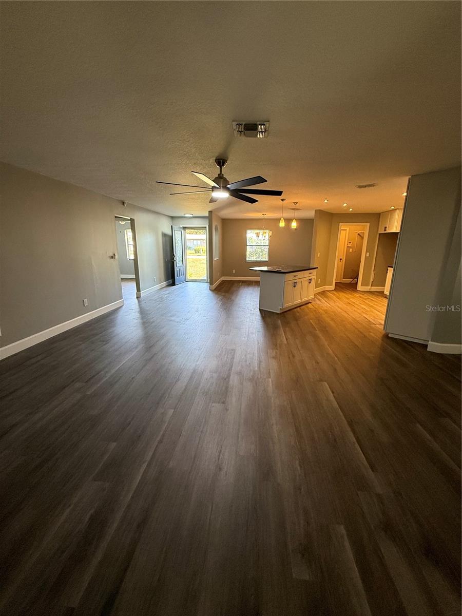 ELOISE WOODS LAKE RING UNIT - Residential