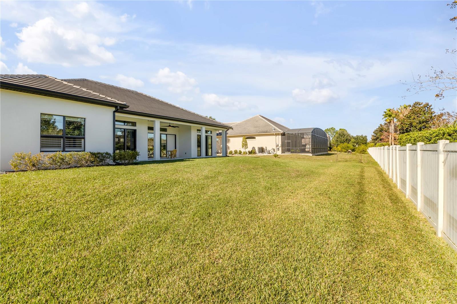 MOUNT DORA LOCH LEVEN PH 05 - Residential