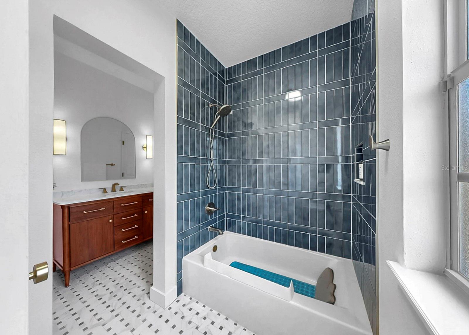 MIRABAY PH 3A-1 - Residential