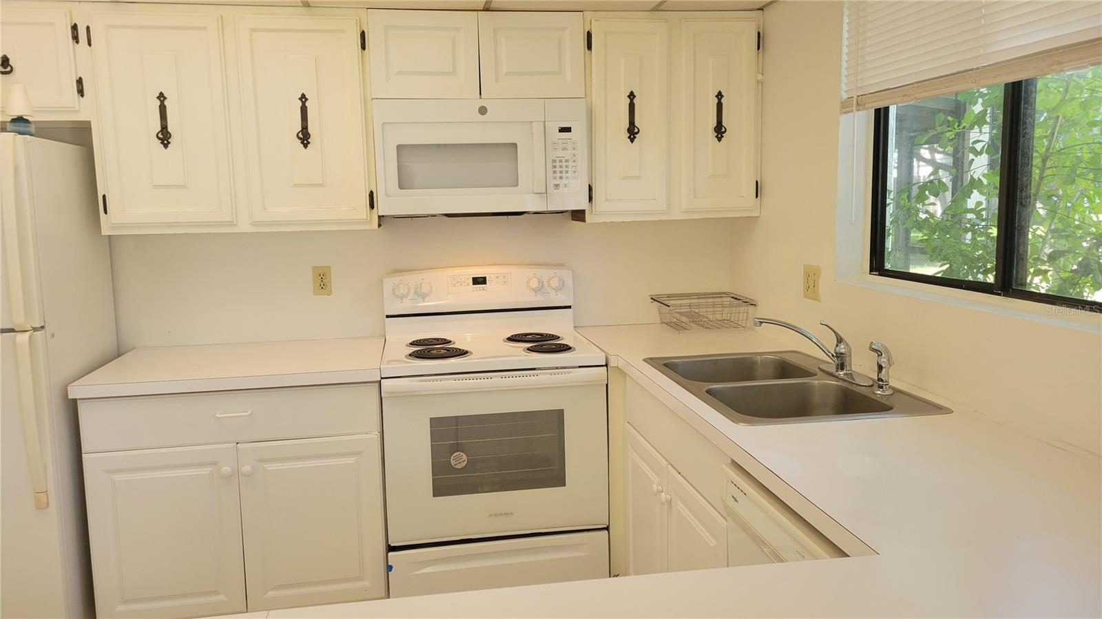 BENEVA RIDGE - Residential Lease