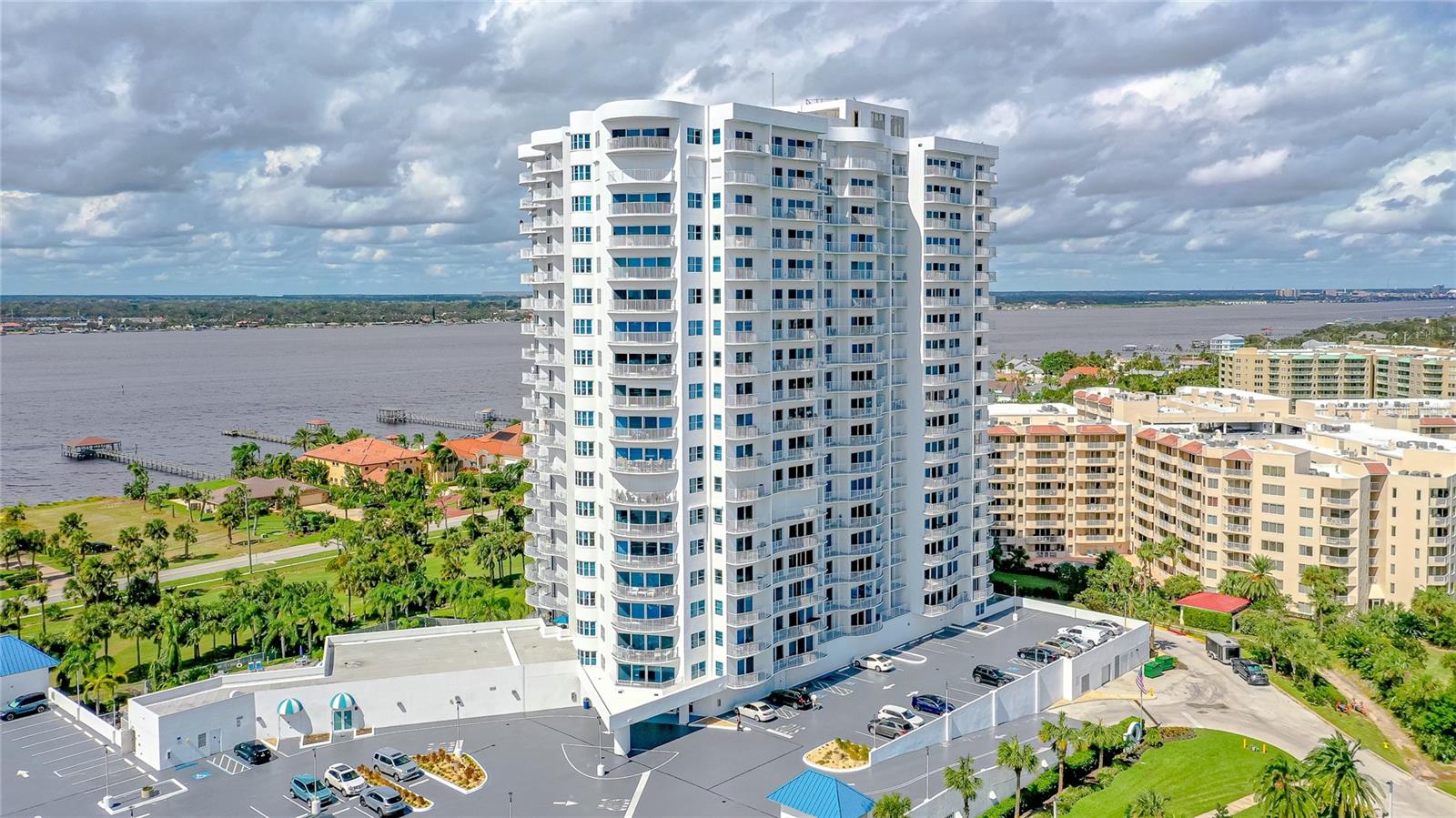 OCEANS GRAND CONDO - Residential