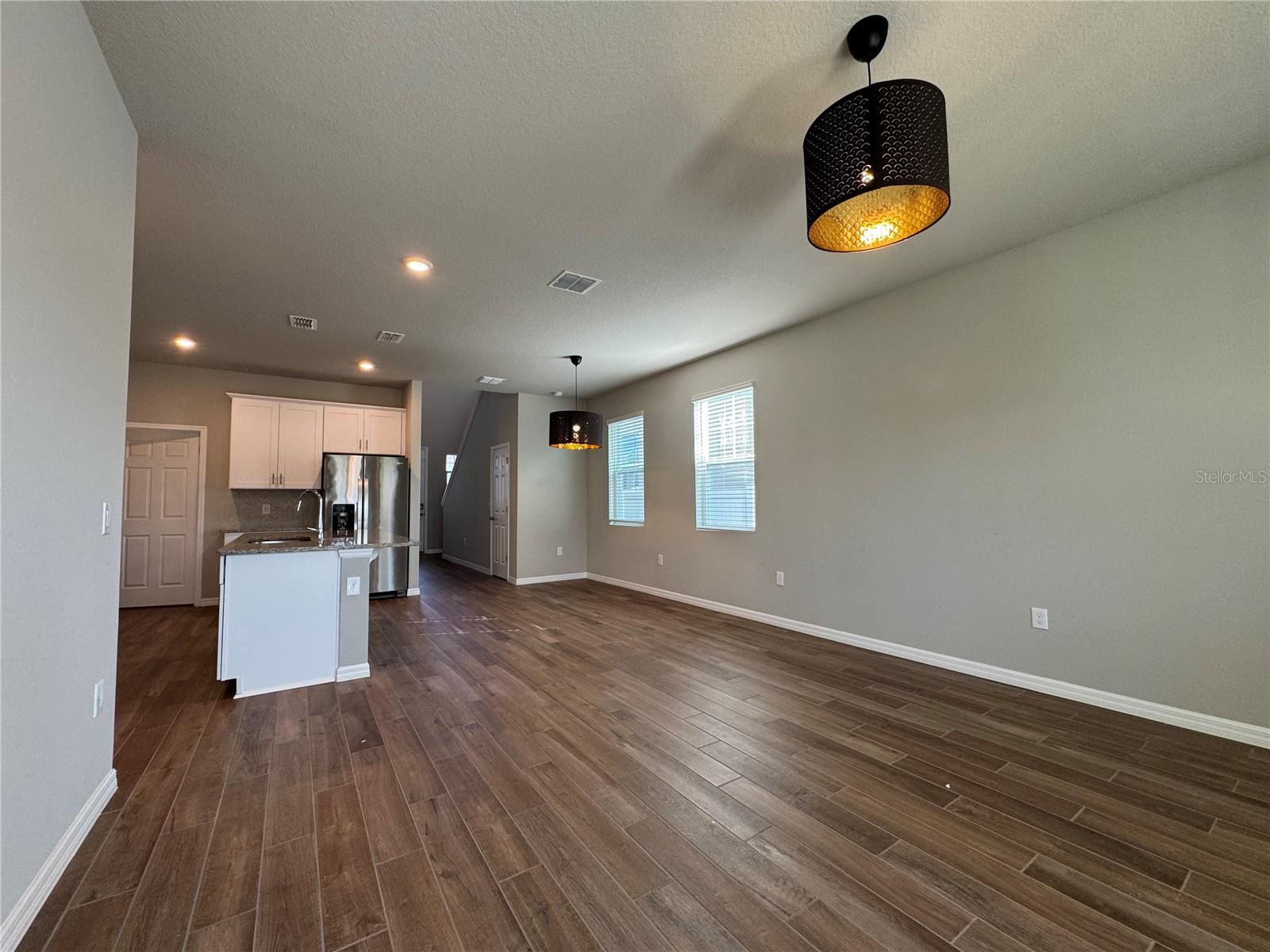 VILLAGES AT MINNEOLA HILLS - Residential Lease