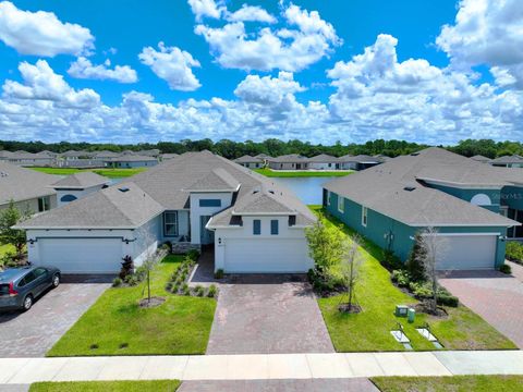 A home in PALMETTO