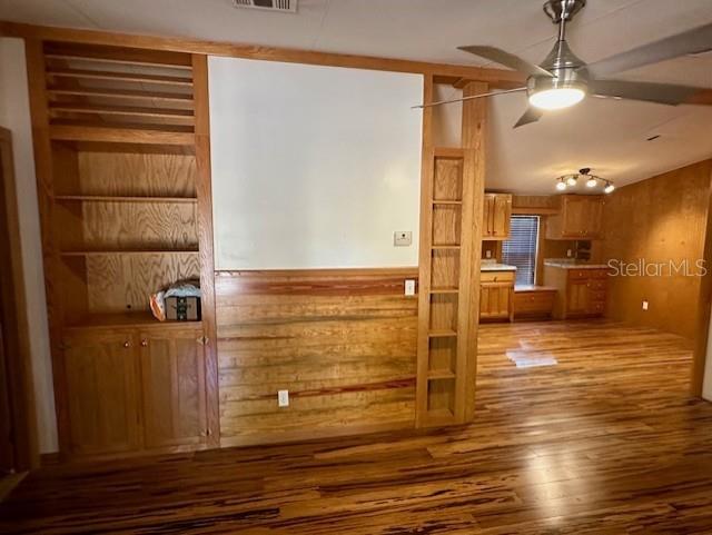 GRAY SQUIRREL ACRES - Residential