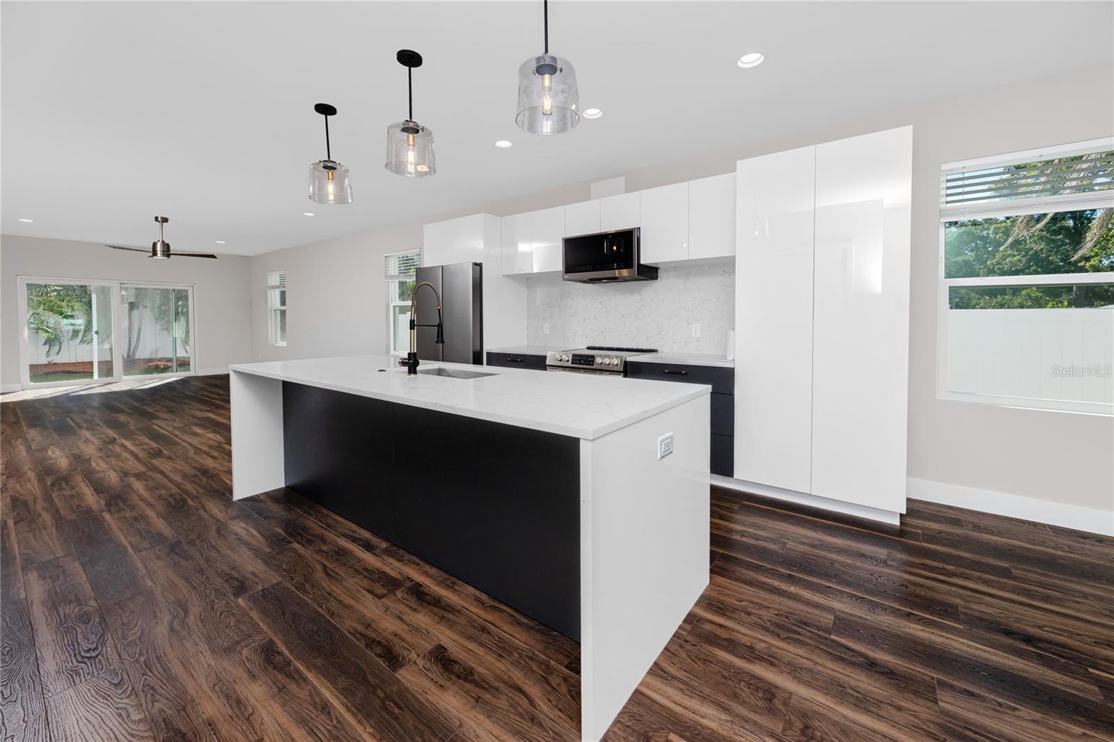 PASADENA HEIGHTS - Residential Lease