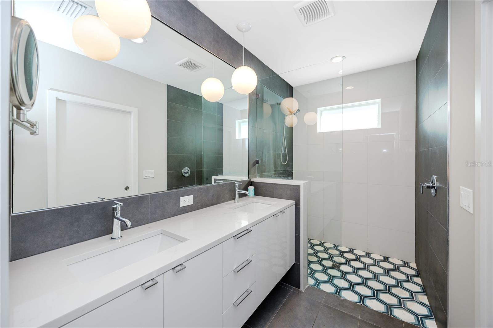 PASADENA HEIGHTS - Residential Lease