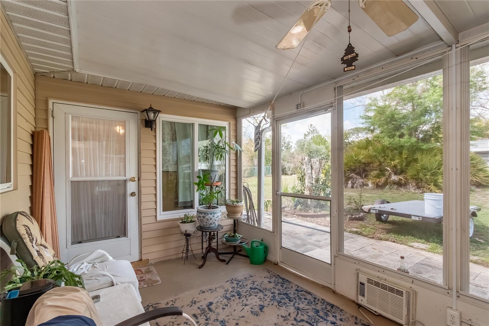 PALM CAY - Residential