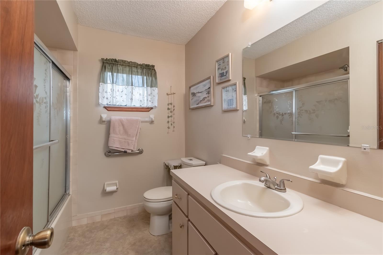 PALM CAY - Residential