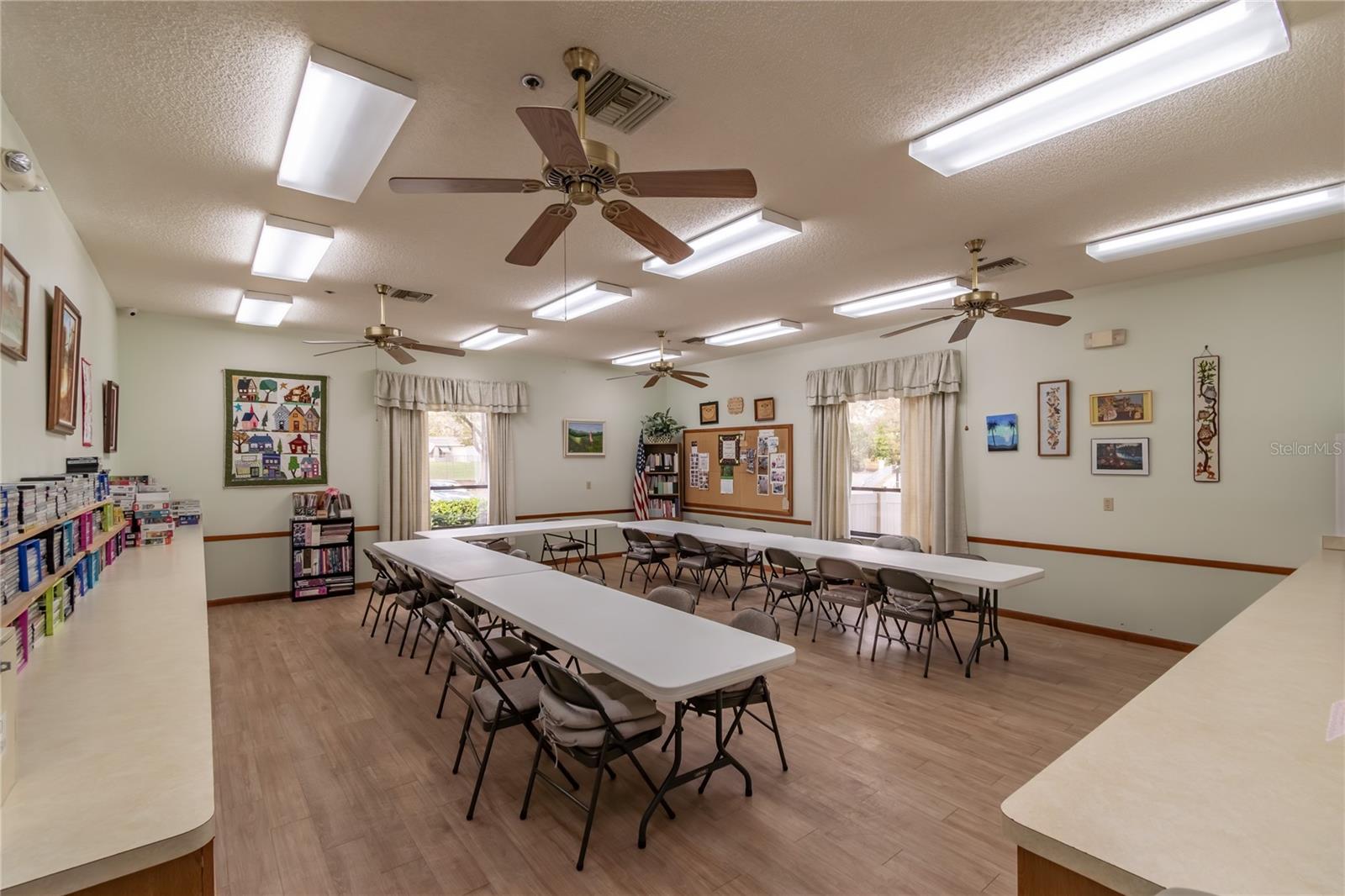 PALM CAY - Residential