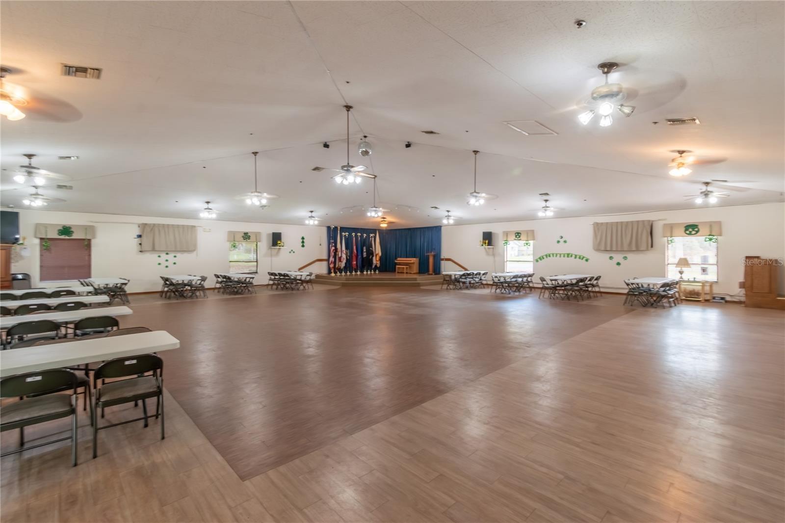 PALM CAY - Residential