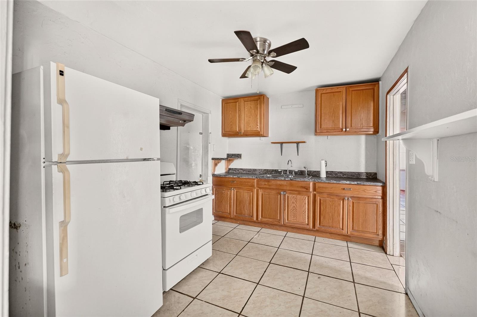 907 NE 24TH STREET