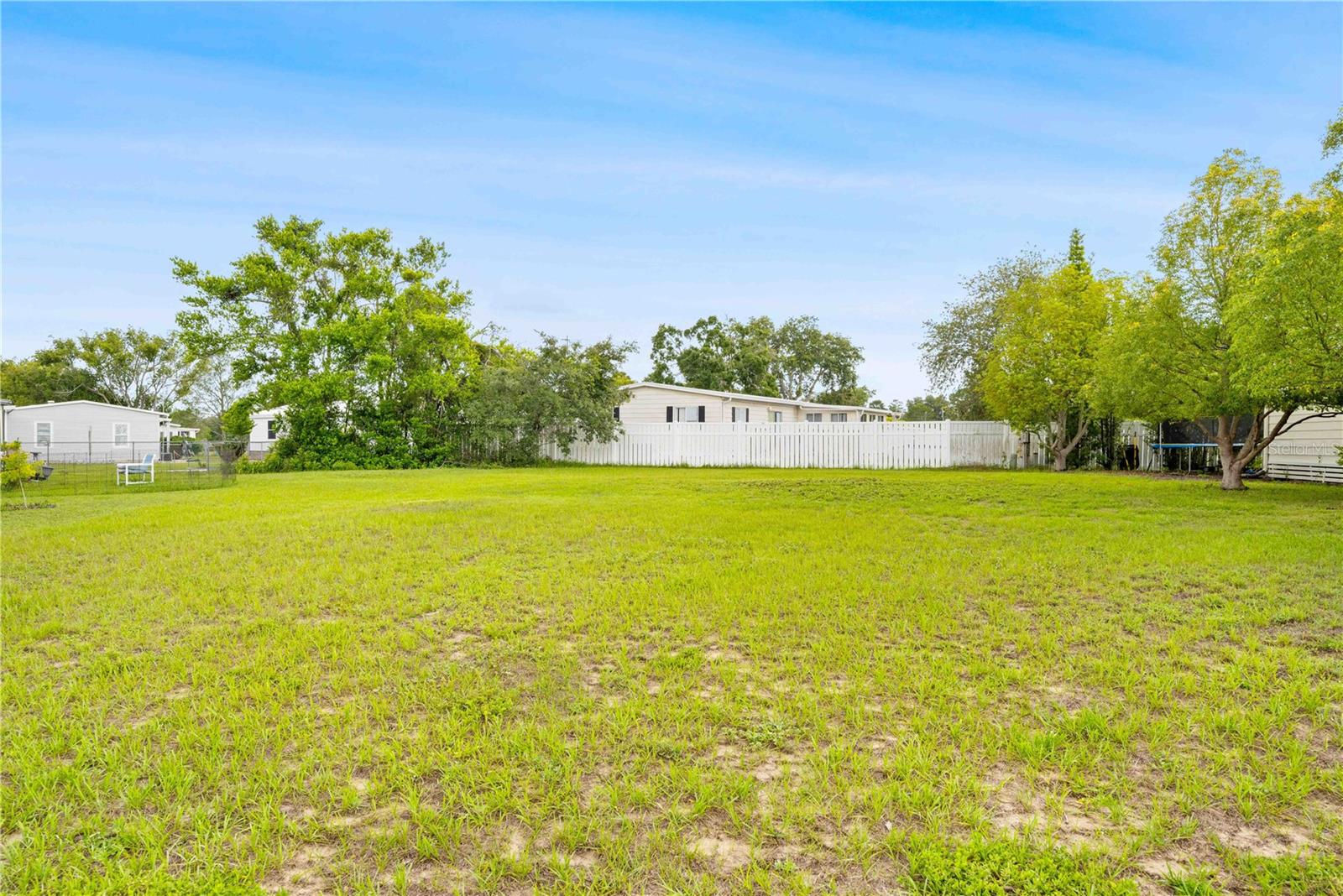 BROOKRIDGE COMM - Land